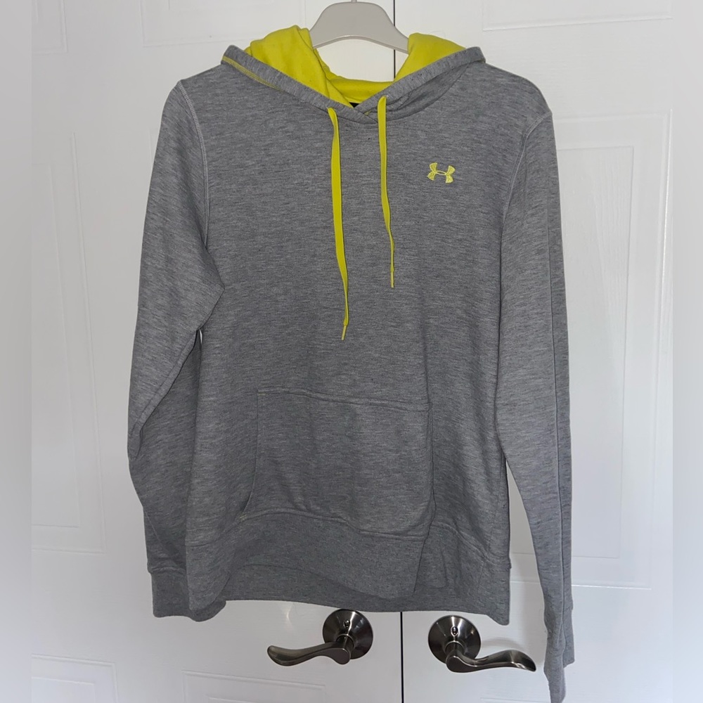 Under armour sweatshirt